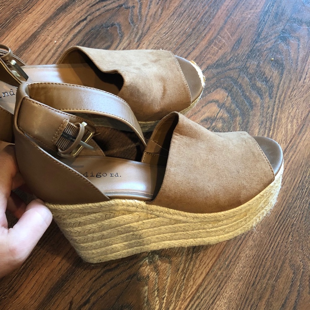 Platform sandals